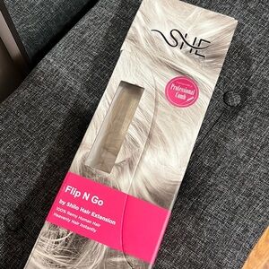 NEW  #613 
Flip N Go halo hair extensions